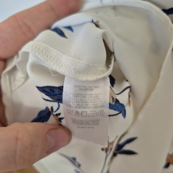 Ann Taylor Women’s Floral Ruffle Cuff Button Blouse – Size S - Picture 4 of 5